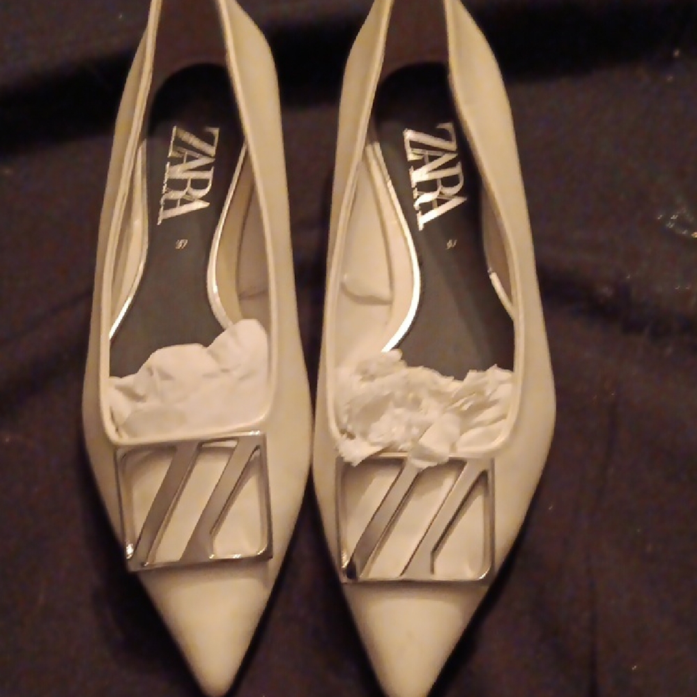 Zara Women's Cream Heels with Silver Detail